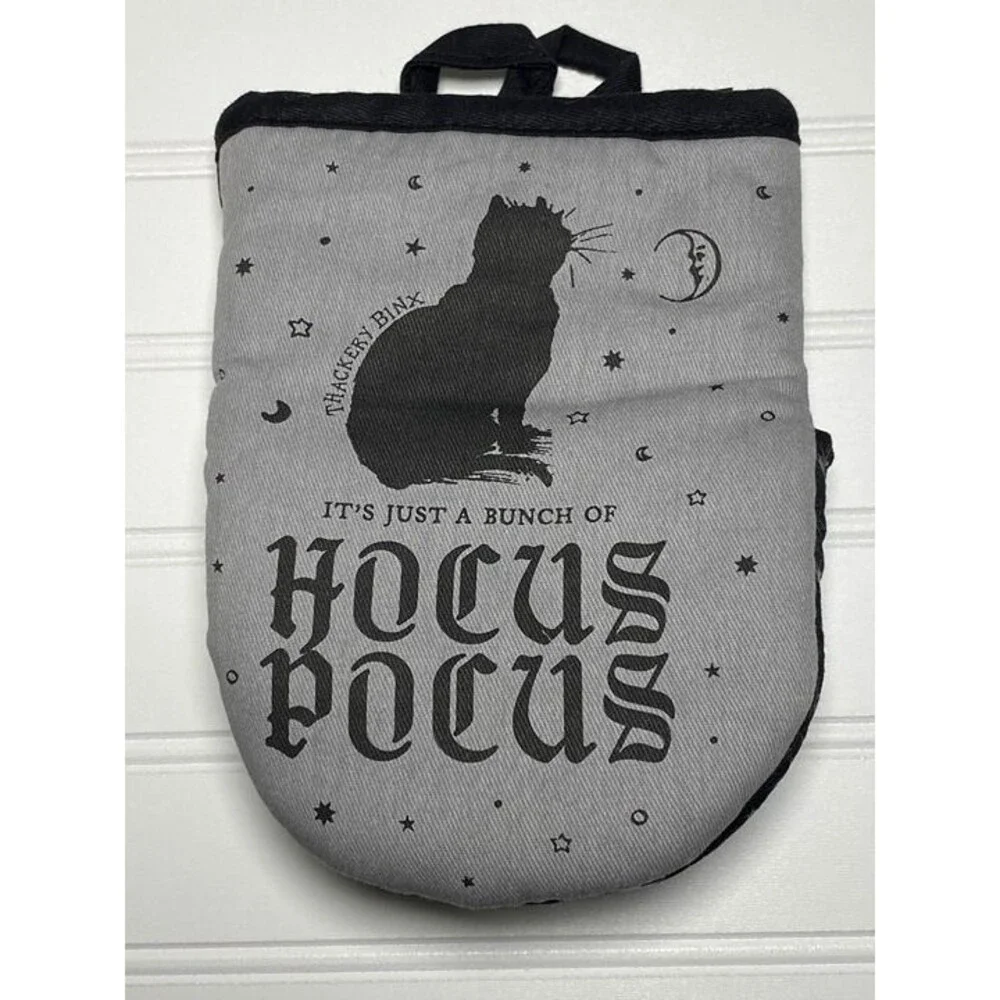 Disney It’s Just Bunch Of Hocus Pocus Oven Mini Mitt 2pc Thackery Binx Cat New!
